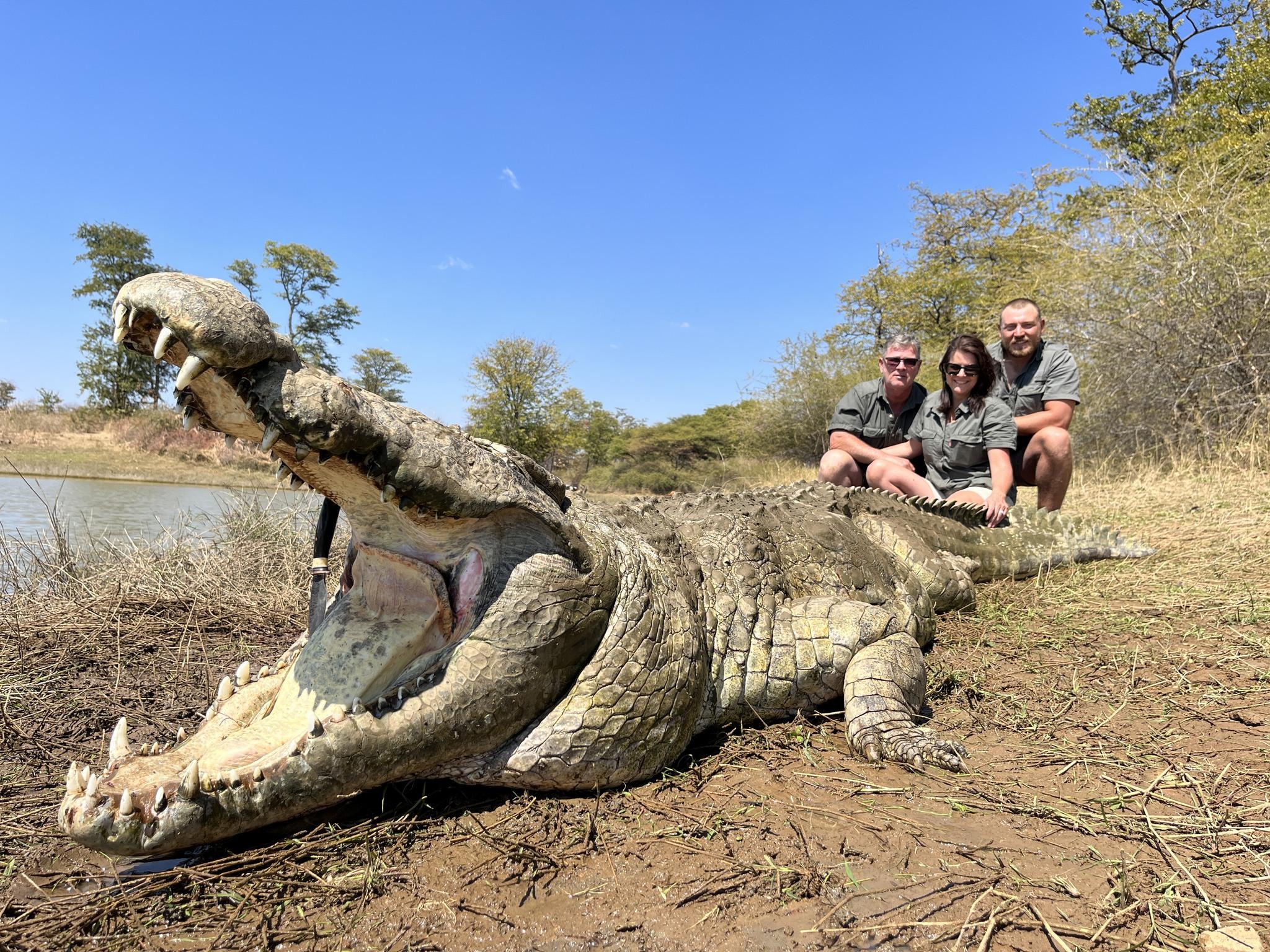 Leopard Hunting in Namibia & Brown Hyena Cancelation Hunt