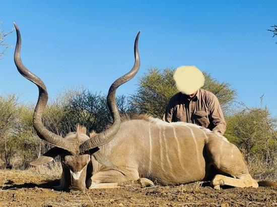 Leopard Hunting in Namibia & Brown Hyena Cancelation Hunt