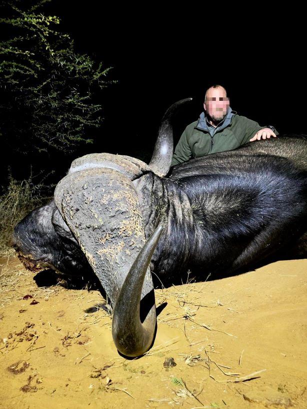 Leopard Hunting in Namibia & Brown Hyena Cancelation Hunt