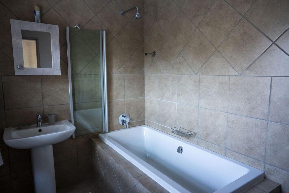 Leopard Hunting in Namibia & Brown Hyena Cancelation Hunt